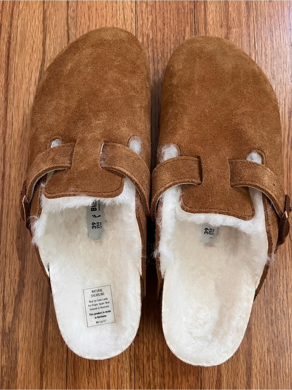 NEW Birkenstock Chestnut Shearling Lined Clogs